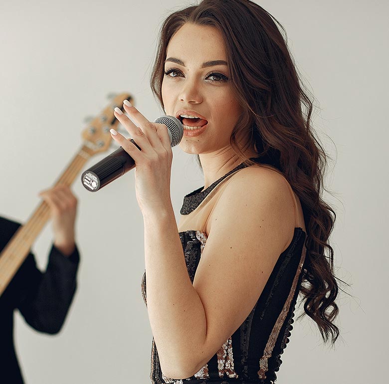 weddingband-about-pic1